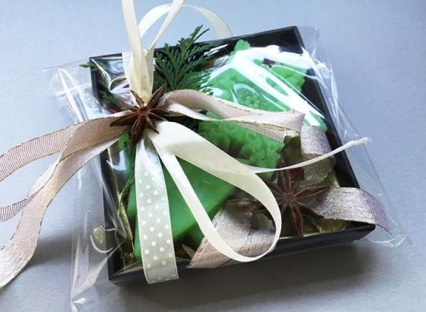 Tree and Star Gift Set Packing